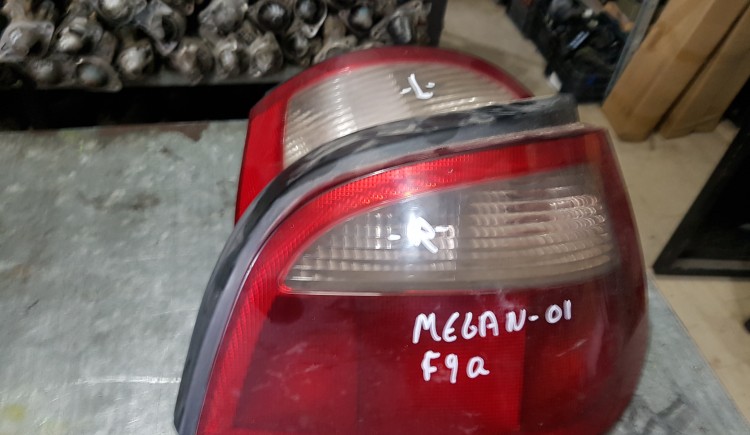 ΦΑΝΑΡΙΑ ΠΙΣΩ ΑΠΟ RENAULT-MEGANE-F9Q-2001...